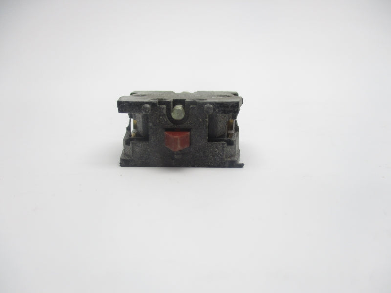 TELEMECANIQUE ZB2-BE102 500V 10A NSNP