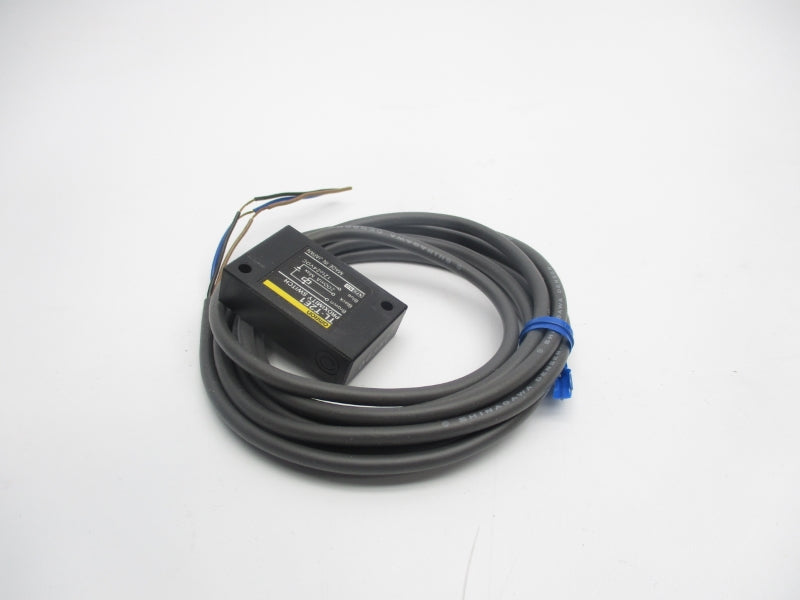 OMRON TL-T2E1 12-24VDC 2M NSMP