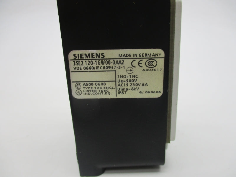 SIEMENS 3SE2120-1GW00-0AA2 500V 6A UNMP