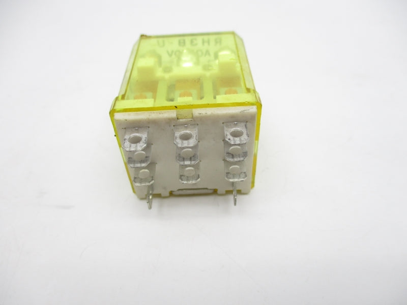 IDEC RH3B-U 120VAC UNMP