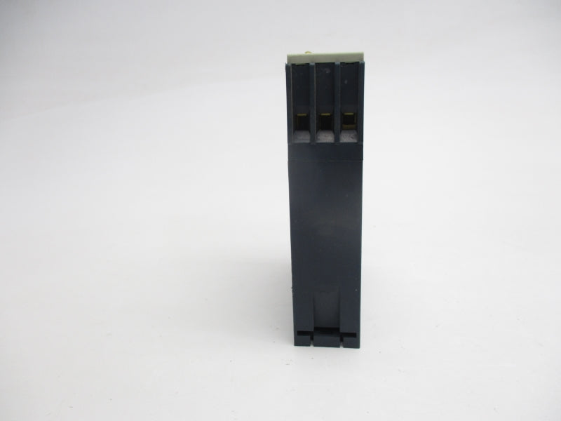 SIEMENS 7PU4120-2AF30 230V 3A 100H UNMP