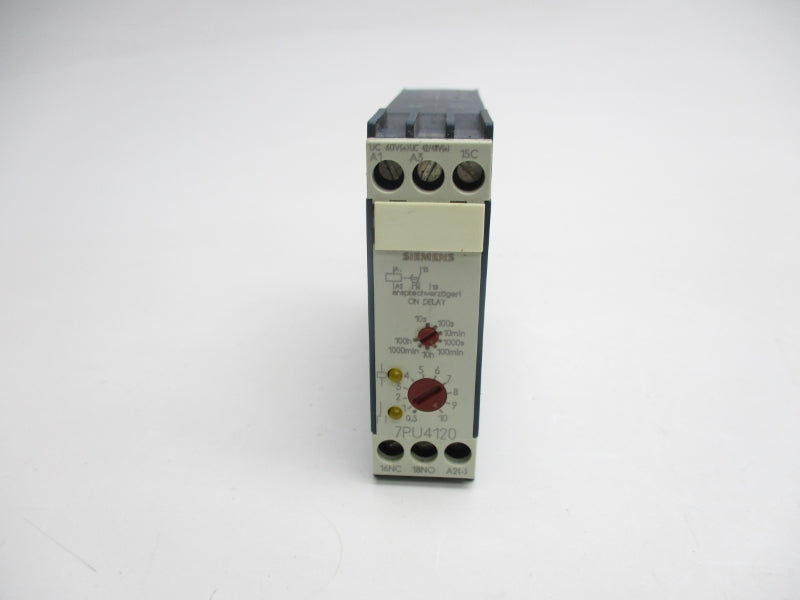 SIEMENS 7PU4120-2AF30 230V 3A 100H UNMP