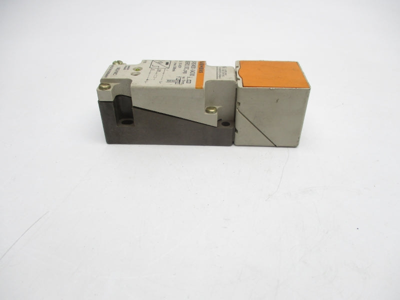 SIEMENS 3RG4031-6AD00 12-60VDC 0.5A NSNP