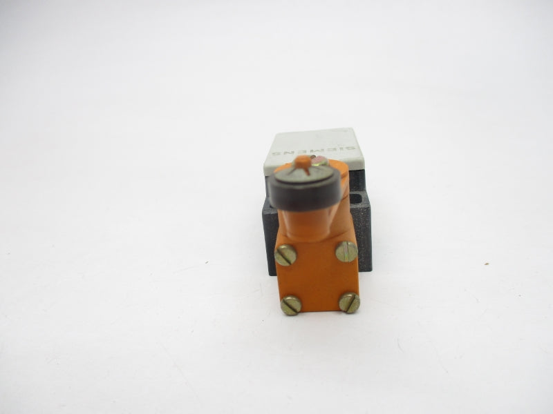 SIEMENS 3SE3200-1G 300VAC 10A NSNP