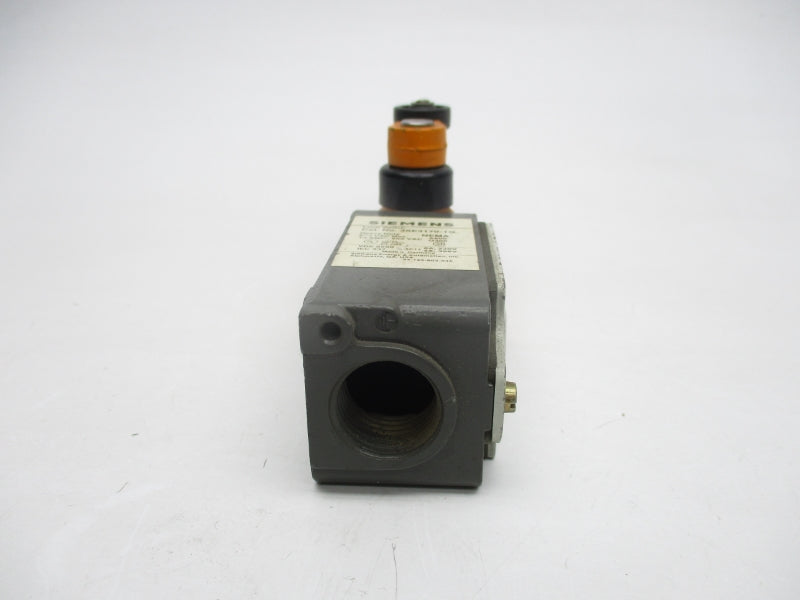 SIEMENS 3SE3170-1G 600VAC 10A UNMP