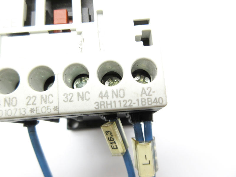 SIEMENS 3RH1122-1BB40 24VDC 10A UNMP