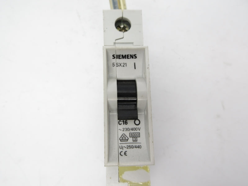 SIEMENS 5SX21-C16 440V 16A UNMP