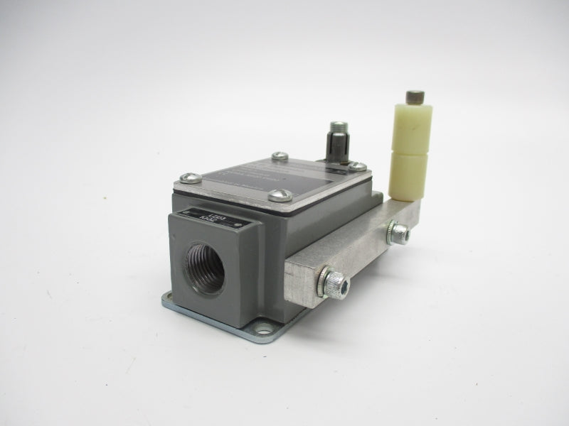 SQUARE D L2153 SER. F NSNP