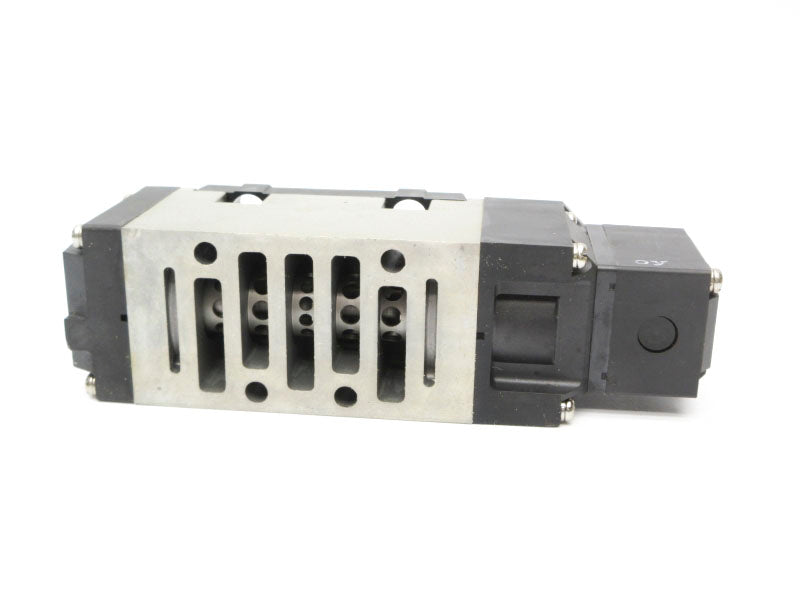 SMC 30-VS7-8-FG-S-3 24VDC 0.083A 140PSI NSNP