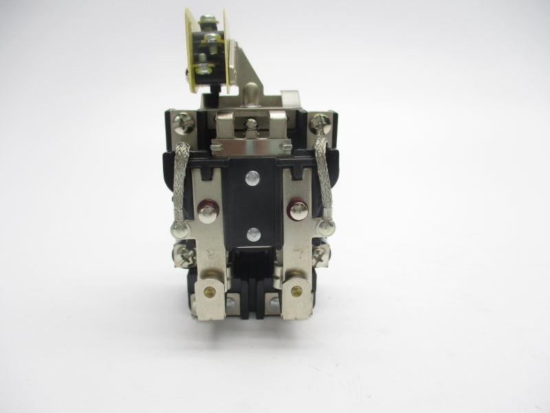 ALLEN BRADLEY 700HG42A1-5 SER. B 120VAC 5A (WH) NSMP