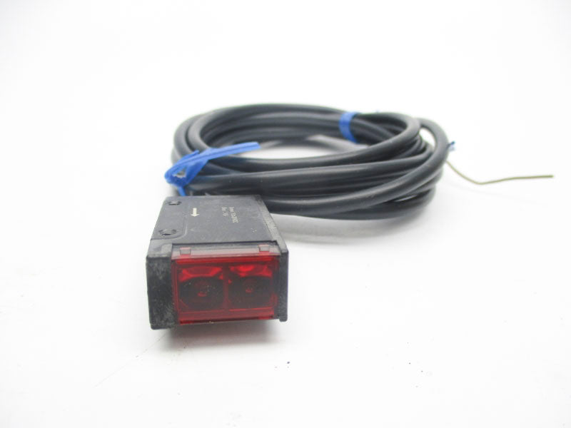 OMRON E3S-AT11-L 10-30VDC NSNP