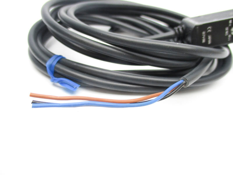 OMRON E3S-AR11 10-30VDC NSNP