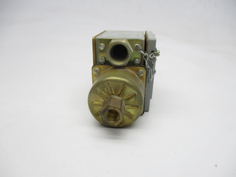 GENERAL ELECTRIC CR127B4 600V 30PSI NSNP