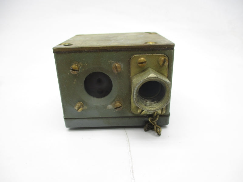 GENERAL ELECTRIC CR127B9 575VAC 8/5A 300PSI UNMP