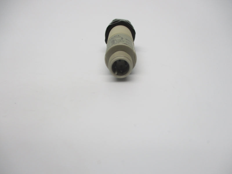 OMRON E3F2-DS10B4-P1 10-30VDC NSMP
