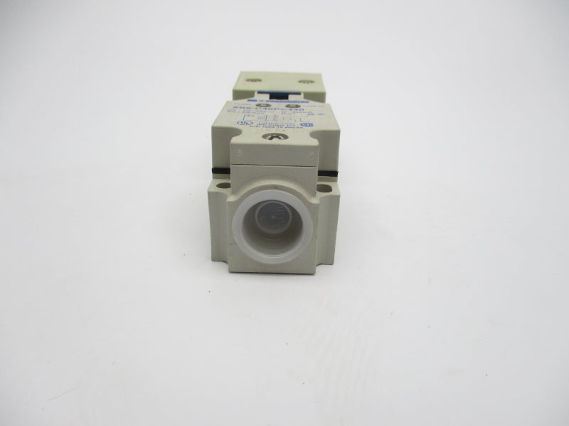 TELEMECANIQUE XS8C40PC440 12-48V NSMP