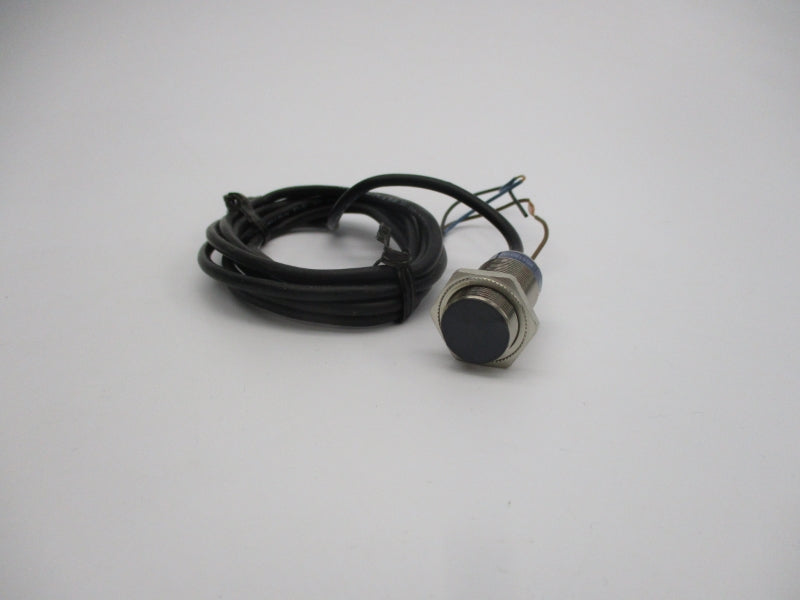 TELEMECANIQUE XS518B1NBL2 12-24V NSMP