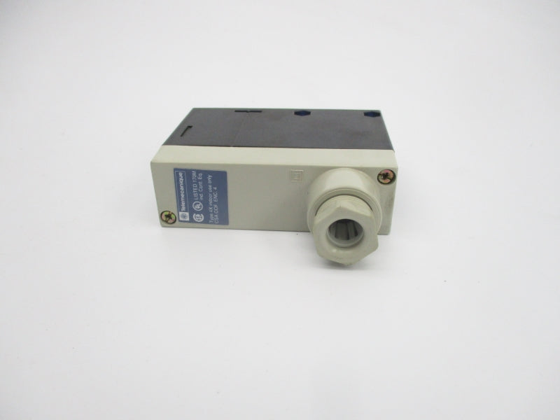 TELEMECANIQUE XUJ-M06031 24-240VAC NSNP