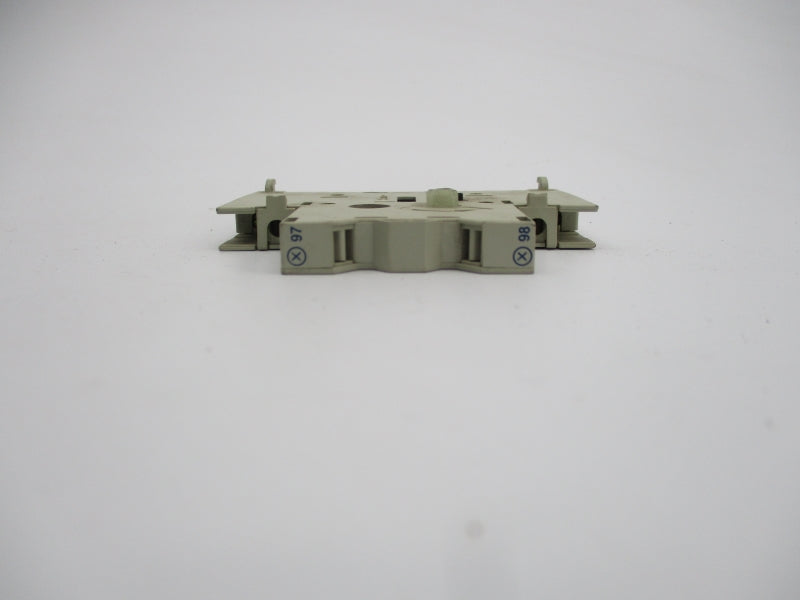 TELEMECANIQUE GK2-AX12 500V 6A UNMP