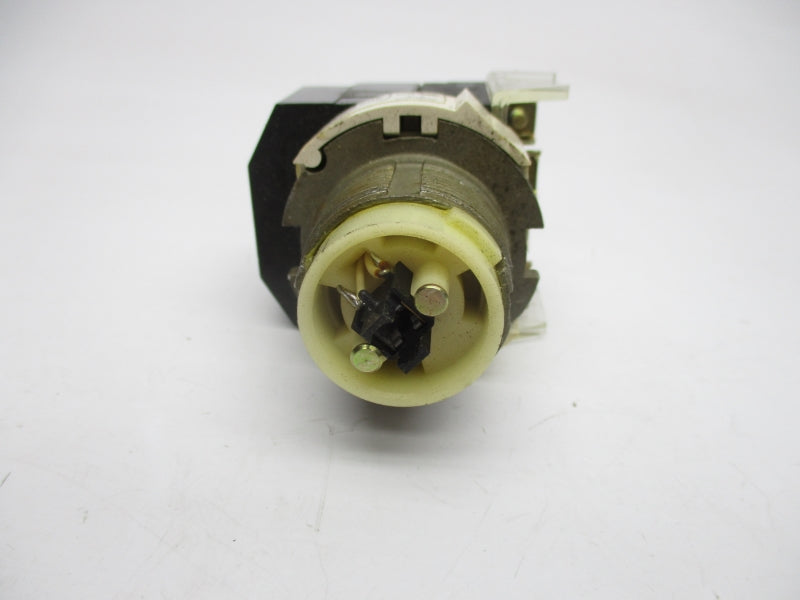 ALLEN BRADLEY 800T-16HX2KB6 SER. T 120V (AS PICTURED1) NSNP