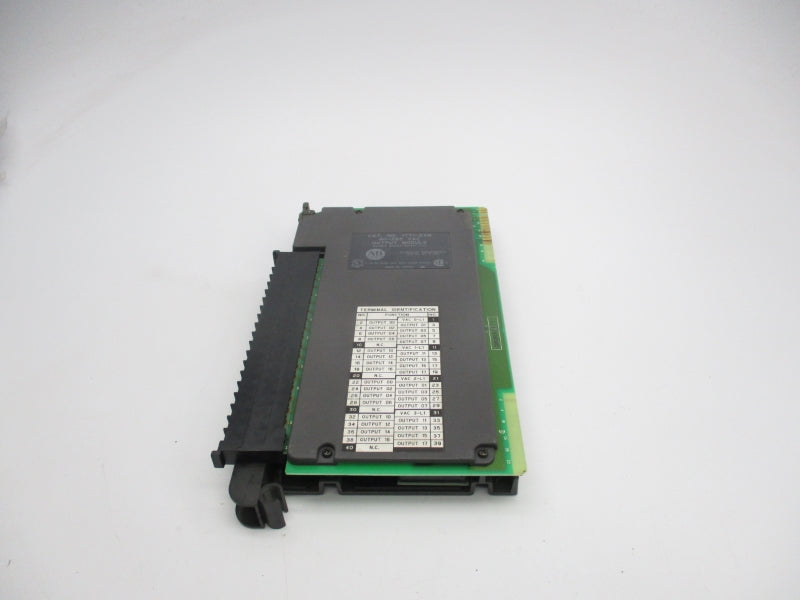 ALLEN BRADLEY 1771-OAN 80-265VAC 2.4A UNMP