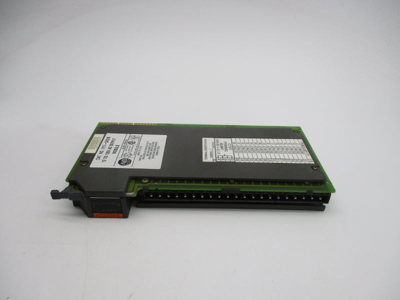 ALLEN BRADLEY 1771-OAD SER. B 12-120VAC NSNP