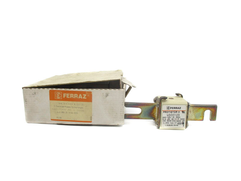 FERRAZ W300123 660-700VAC 200A (PKG OF 3) NSMP