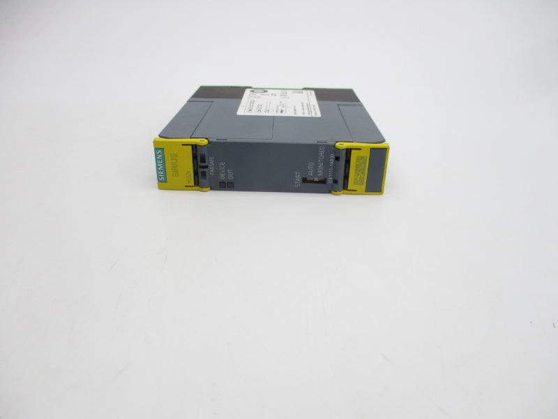 SIEMENS 3SK1111-1AB30 300V NSNP