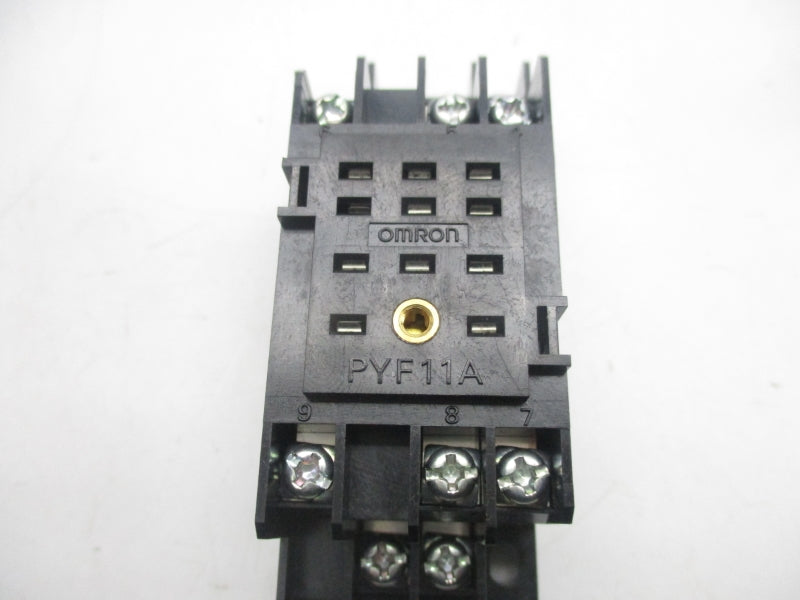 OMRON PYF11A 250V 5A NSNP