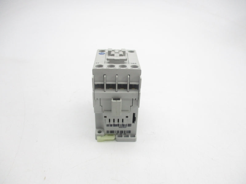 ALLEN BRADLEY 700-CF040E SER. A 380V 25A (BR/WH) NSMP