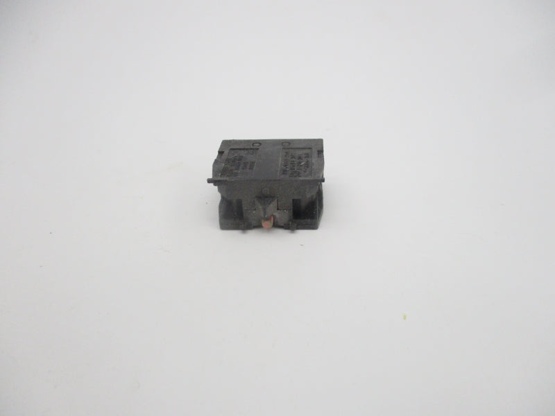 TELEMECANIQUE ZB2-BE101 380V NSNP