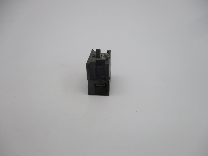 TELEMECANIQUE ZB2-BE101 380V NSNP