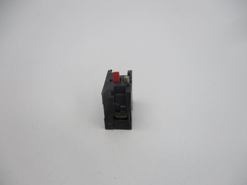 TELEMECANIQUE ZB2-BE102 400V NSNP