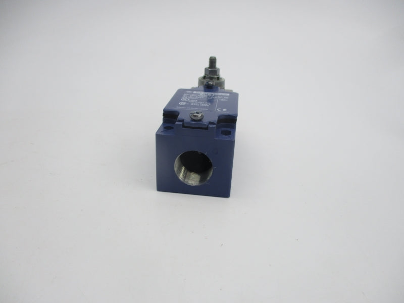 TELEMECANIQUE XCKJ10511 240V 3A NSMP
