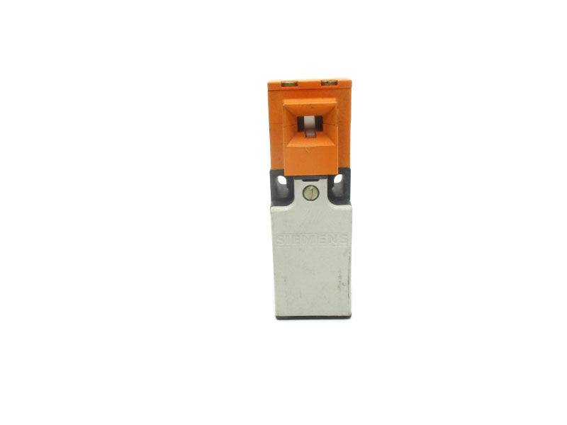 SIEMENS 3SE3200-0XB 220VAC 6A UNMP