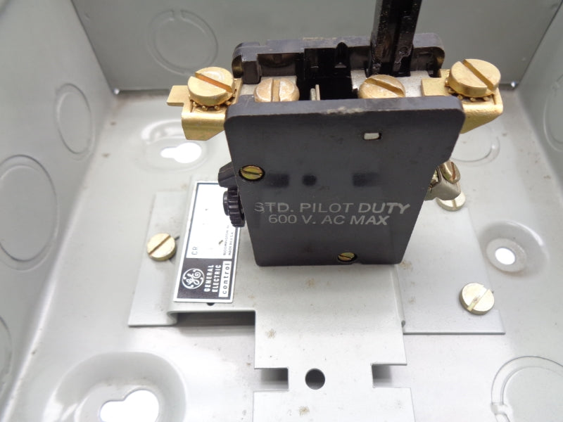 GENERAL ELECTRIC CR124C11 600VAC (AS PICTURED) NSNP