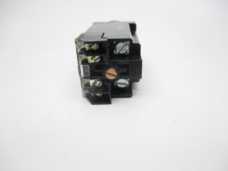 ALLEN BRADLEY 800MR-PB16AAS SER. D 120V (WH) NSMP