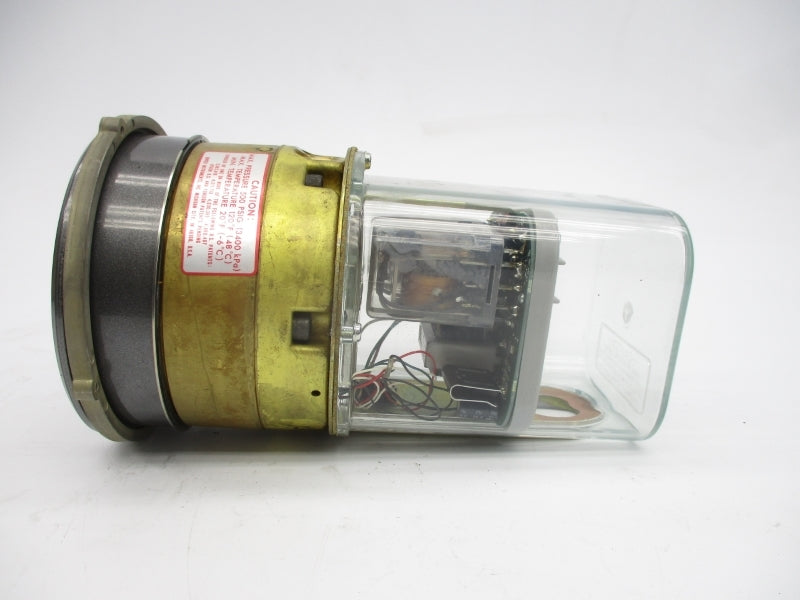 DWYER 43230SB 240VAC 6A 500PSI NSMP