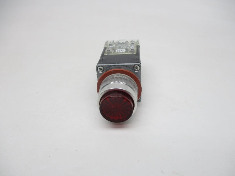 ALLEN BRADLEY 800MR-PB16RAS SER. D 120V (WH) NSMP