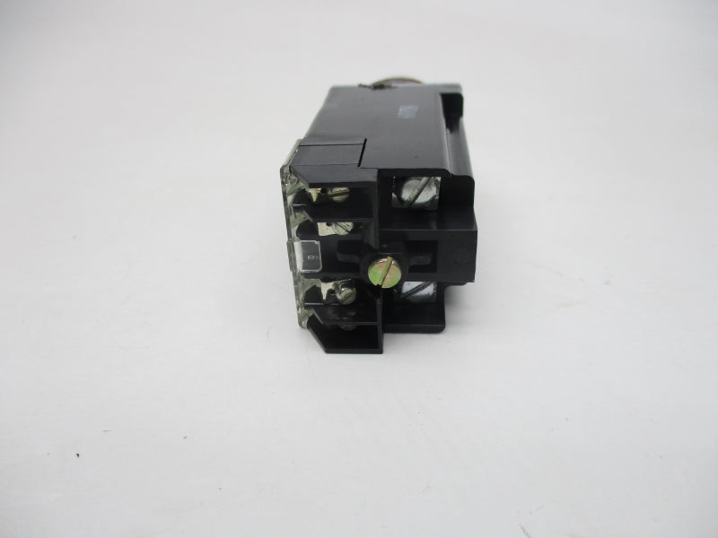 ALLEN BRADLEY 800MR-PB16RAS SER. D 120V (WH) NSMP