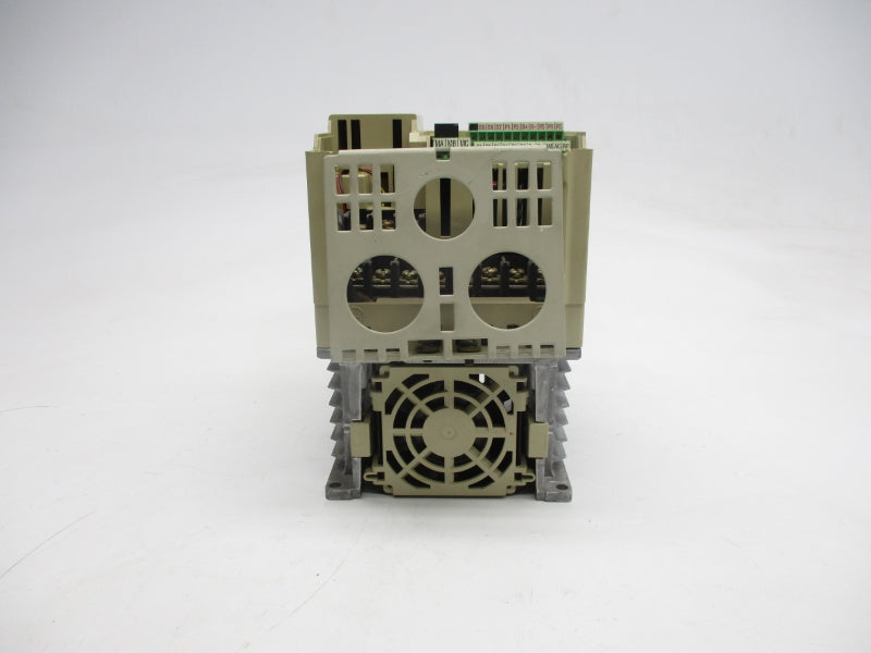 MAGNETEK CIMR-V7AM42P2 380-460V 8.1A UNMP