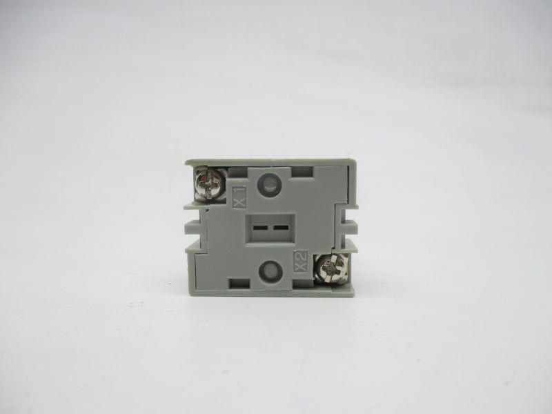 IDEC APW299D-R-120V 120-600VAC NSNP