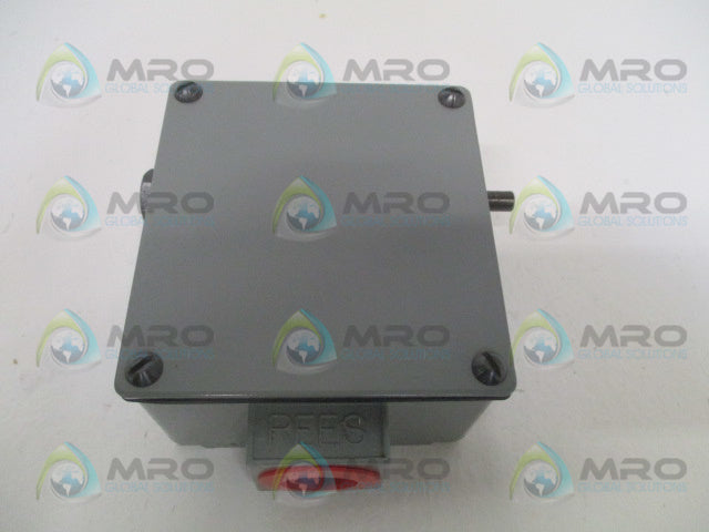 REES 01791-100 MACHINE LIMIT SWITCH RH ROLLER LEVER *NEW IN BOX*