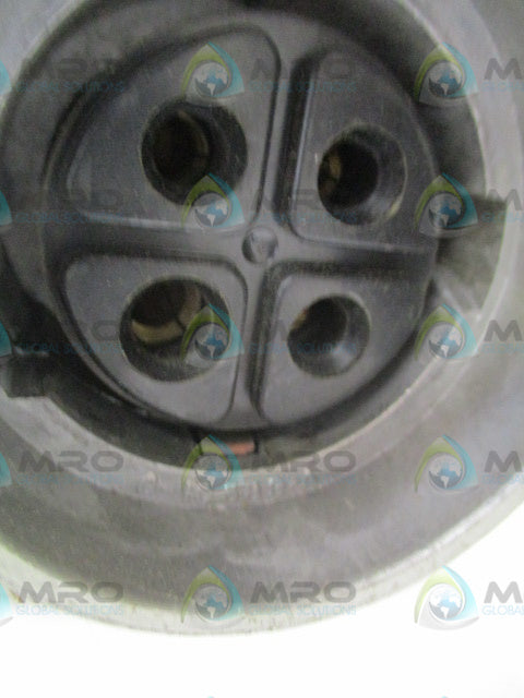 RUSSELLSTOLL 8404 RECEPTACLE *USED*