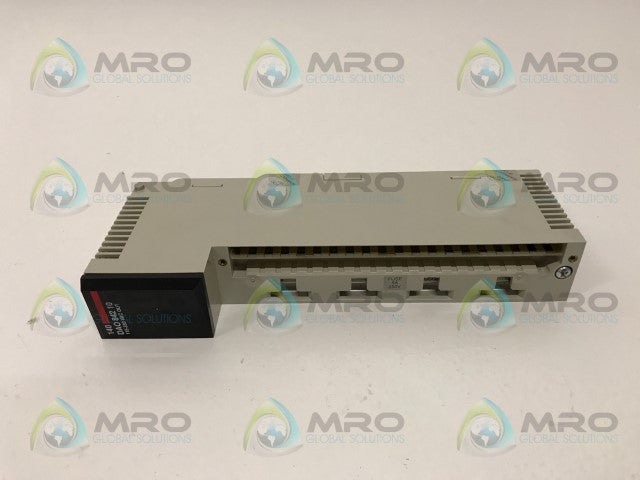 SCHNEIDER TSX QUANTUM 140DAO84210 OUTPUT MODULE *NEW NO BOX*