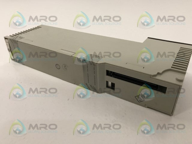 SCHNEIDER TSX QUANTUM 140DAO84210 OUTPUT MODULE *NEW NO BOX*