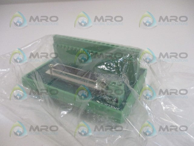 SCHNEIDER MODICON CABLEFAST 140CFA04000 UNIVERSAL WIRING BLOCK *NEW NO BOX*