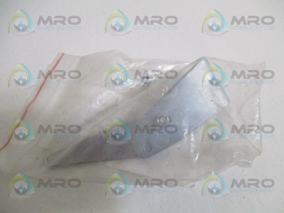 SICK 2009317 MOUNTING BRACKET KIT *NEW IN FACTORY BAG*