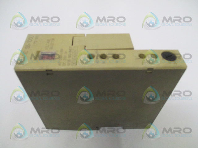SIEMENS SIMATIC S5-100U 6ES5930-8MD11 POWER SUPPLY *USED*