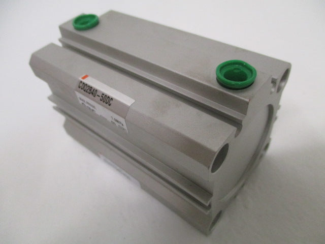 SMC CDQ2B40-50DC PNEUMATIC CYLINDER COMPACT *NEW NO BOX*